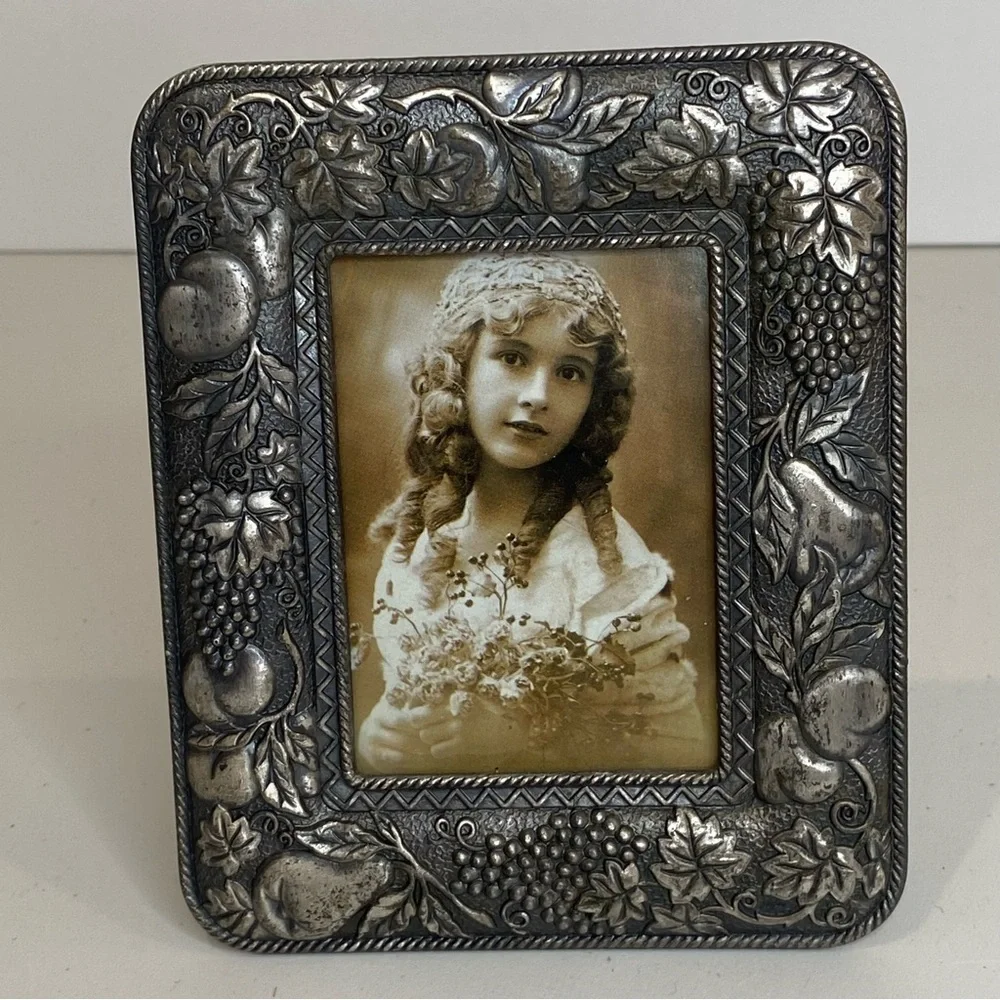 Vintage Ornate Heavy Metal Photo Frame Silver Fruits Design 3.5x2.5 Pic Taiwan